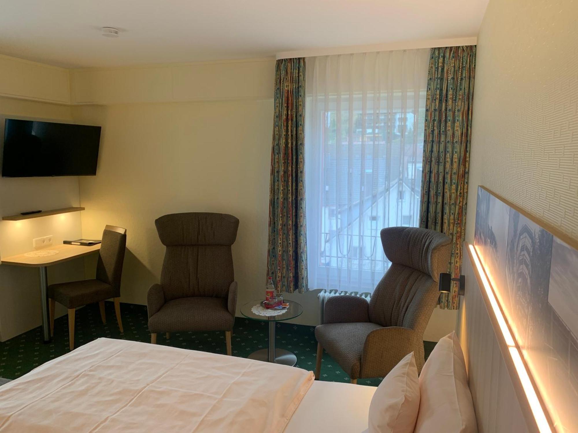 Hotel Sonnenhof Бад Вилдбад Екстериор снимка
