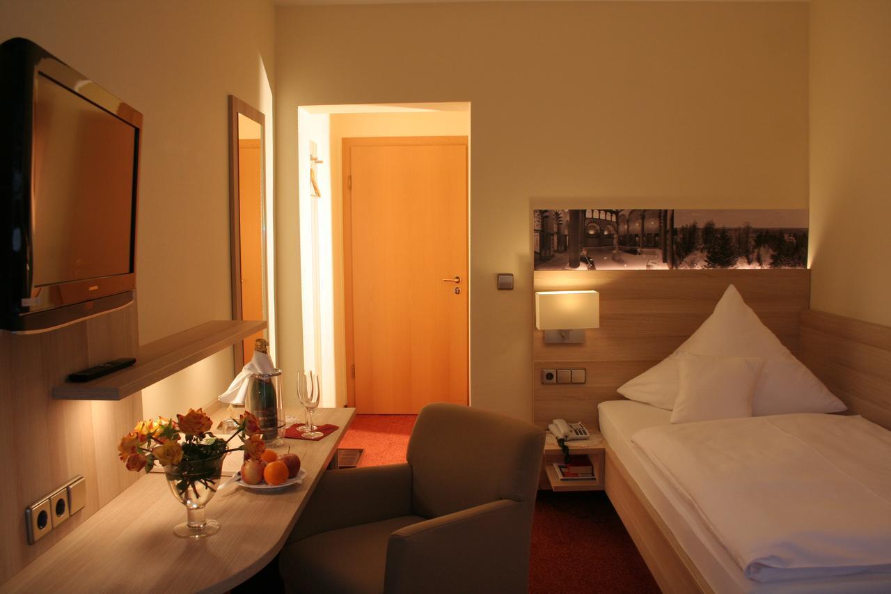Hotel Sonnenhof Бад Вилдбад Екстериор снимка